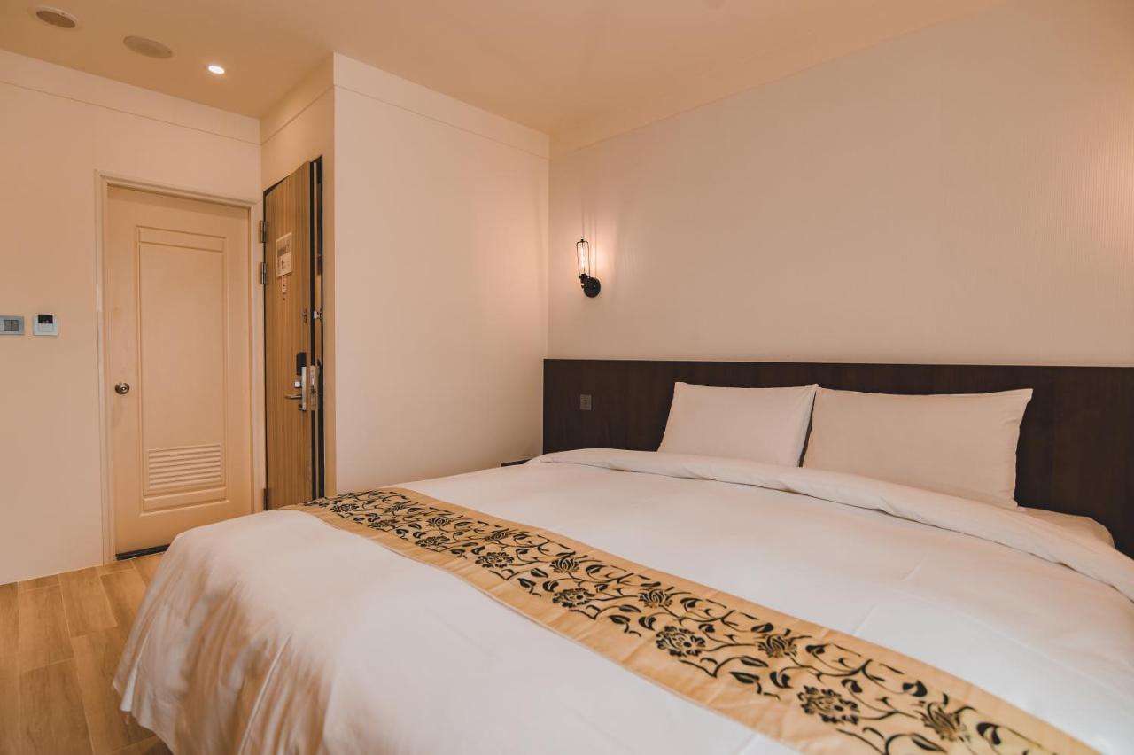 East Town 26 Hotel Hualien City Ngoại thất bức ảnh